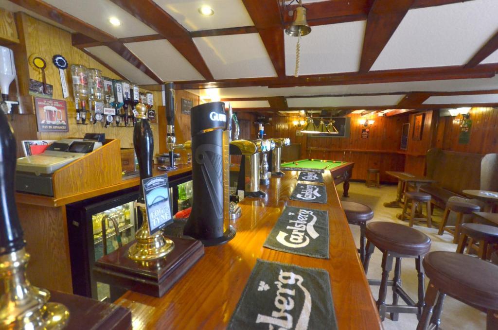 Auld Cross Keys Inn Джедборо Номер фото